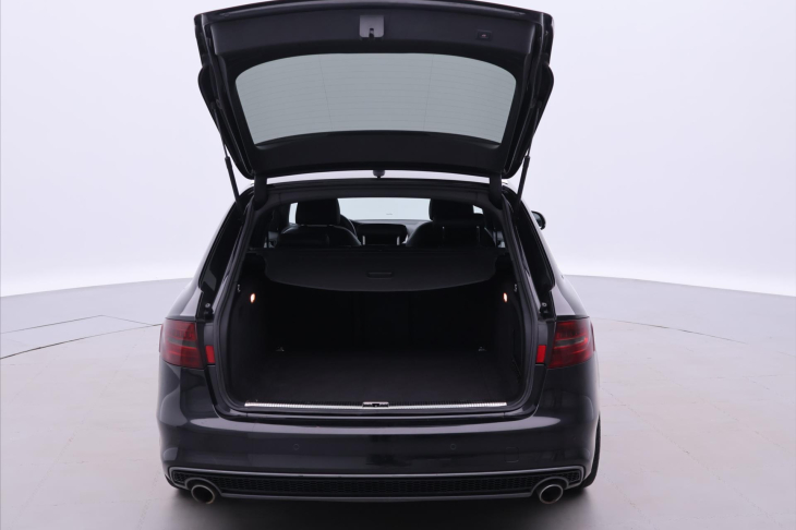 Audi A4 3,0 TDI 180kW quattro S-Line