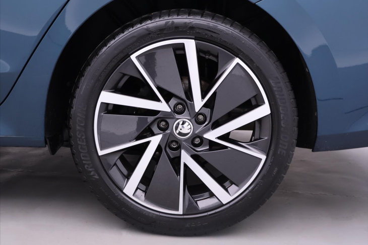 Škoda Octavia 2,0 TDI 110kW DSG Clever DPH