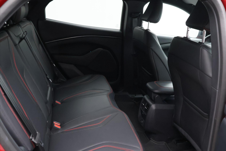 Ford Mustang 98,7kW Ext.Range AWD CZ DPH