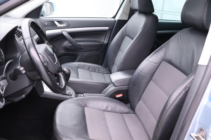 Škoda Octavia 1,4 TSI Elegance Plus Xenon