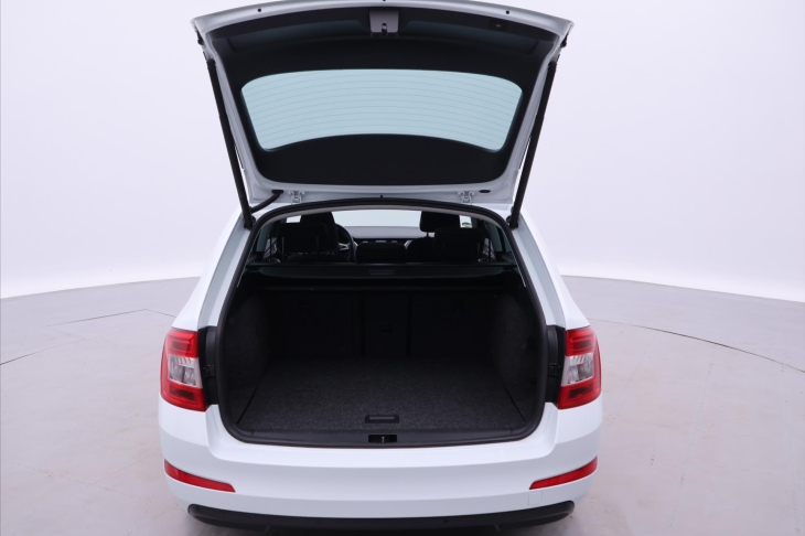 Škoda Octavia 2,0 TDI 110kW 1.Maj Xenon Navi