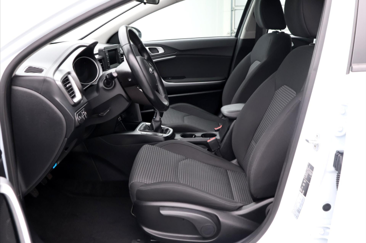 Kia Ceed 1,4 i 73 kW Exclusive CZ DPH