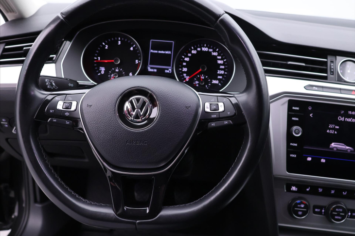 Volkswagen Passat 2,0 TDI 110kW Comfortline Navi