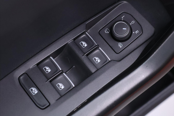 Volkswagen T-Cross 1,0 TSI R-line DSG Style DPH