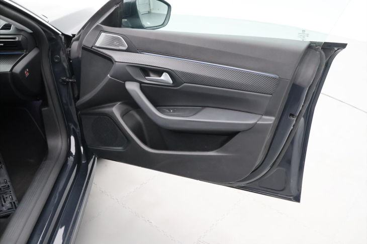Peugeot 508 1.6 PureTech 133kW Allure CZ DPH