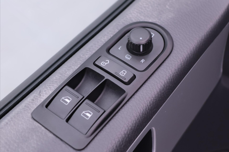 Volkswagen Multivan 2,0 TDI DSG 4M CZ Highline