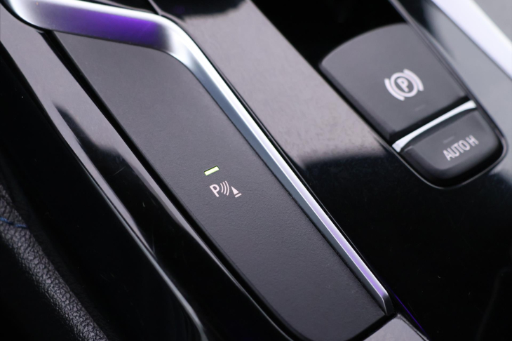 BMW Řada 5 3,0 530d xDrive 195kW M-paket