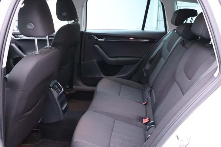 Škoda Octavia 2,0 TDI 110kW Style Webasto CZ