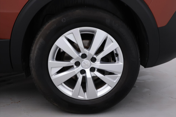 Peugeot 5008 1,5 HDI 96kW 7-Míst CZ DPH