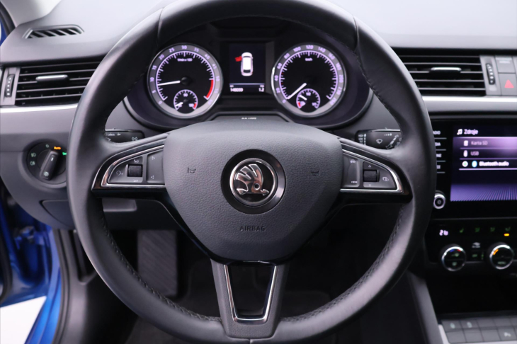 Škoda Octavia 1,6 TDI LEDCZ DPH 1.Maj.