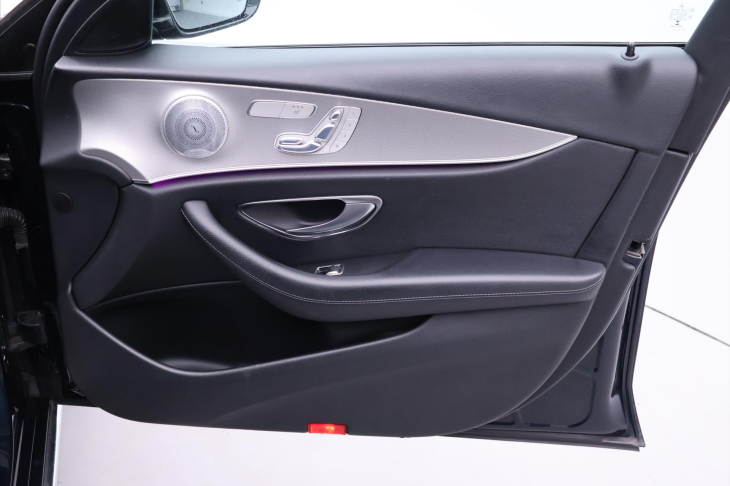 Mercedes-Benz Třídy E 3,0 350d 190kW LED Virtuál