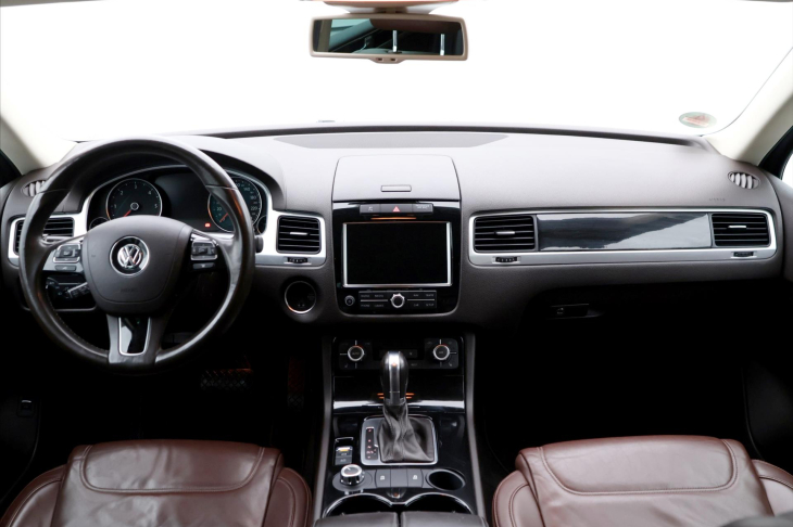Volkswagen Touareg 3,0 TDI V6 150kW DSG 4M Kůže