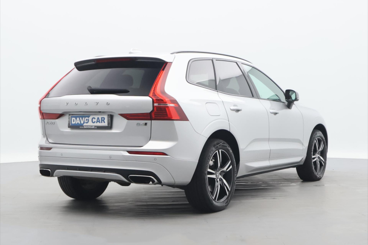 Volvo XC60 2.0 B4 145kW R-Design CZ Aut.