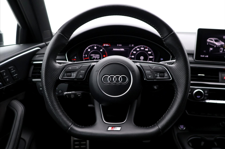 Audi A4 3,0 TDI 200kW quattro Navi