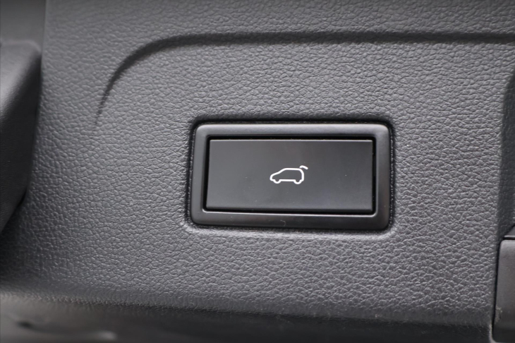 Volkswagen Touran 1,4 TSI 110kW DSG Join 7-Míst