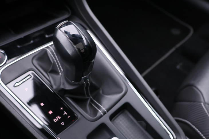 Seat Leon 2,0 TSI 221kW DSG Cupra 4Drive