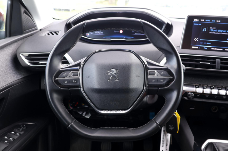 Peugeot 3008 1,5 HDi 96kW Allure CZ