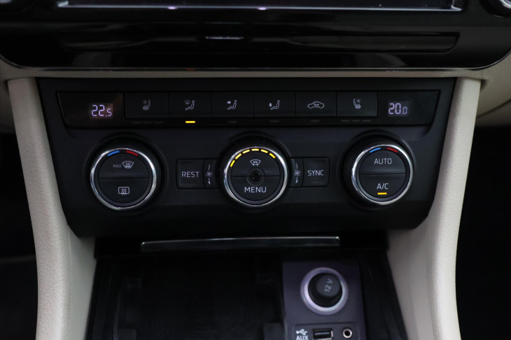 Škoda Superb 1,8 TSI 132kW DSG CZ L&K