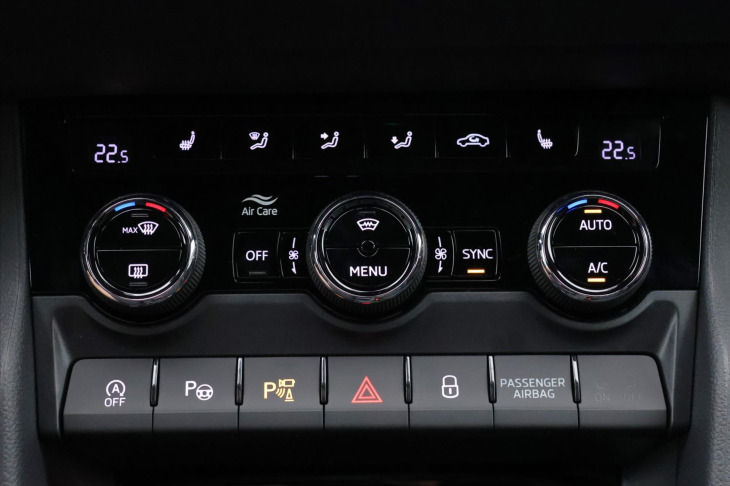 Škoda Karoq 1,5 TSi Sportline DSG 1maj DPH