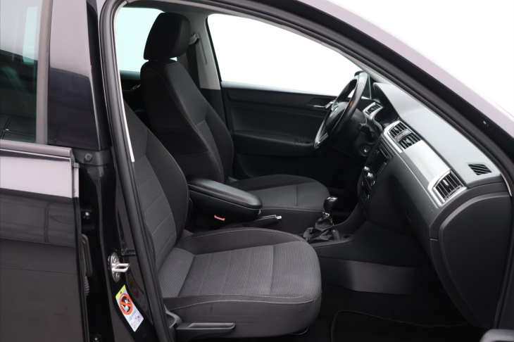Škoda Rapid 1,6 TDI 77kW Style Xenon Navi
