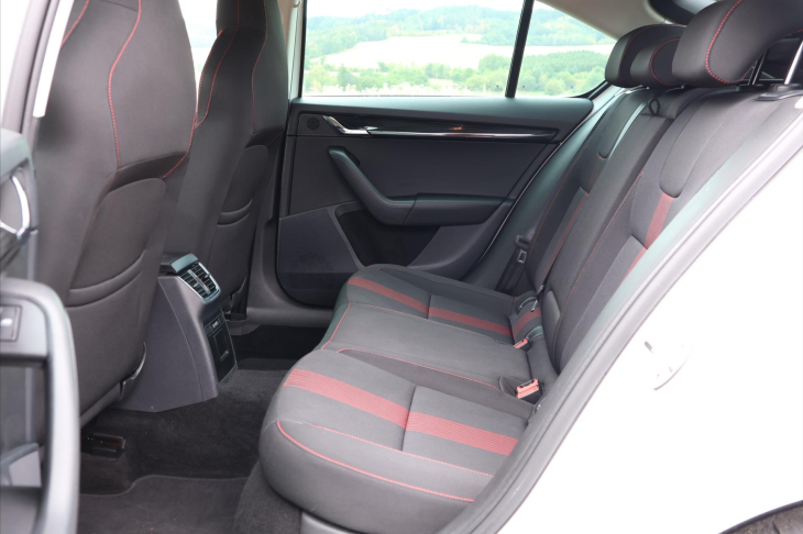 Škoda Octavia 2,0 TDI 4x4 DSG CZ Style Sport