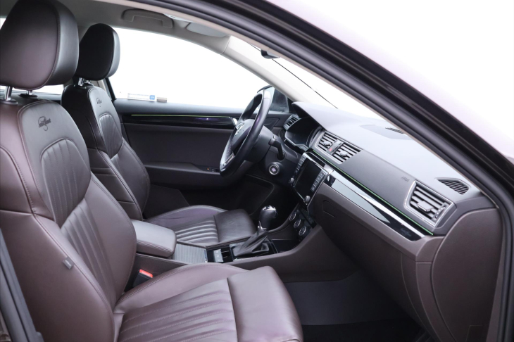 Škoda Superb 2,0 TDI 140kW L&K DSG 4x4 CZ