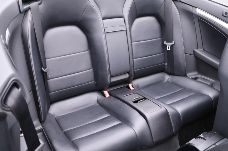 Mercedes-Benz Třídy E 2,2 CDI 125kW Elegance Cabrio