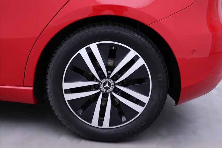 Mercedes-Benz Třídy A 1,5 180d CZ