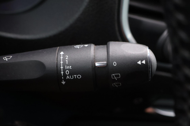 Peugeot Traveller 2,0 BlueHDi 110kW Aut.klima CZ