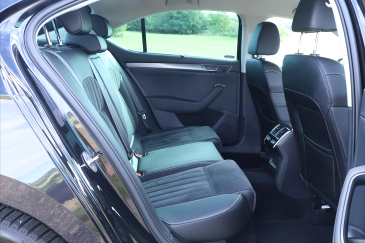 Škoda Superb 2,0 TDI 147kW 4x4 DSG Style+ CZ