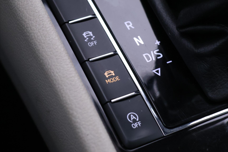 Škoda Superb 2,0 TSI 206kW DSG 4x4 CZ L&K