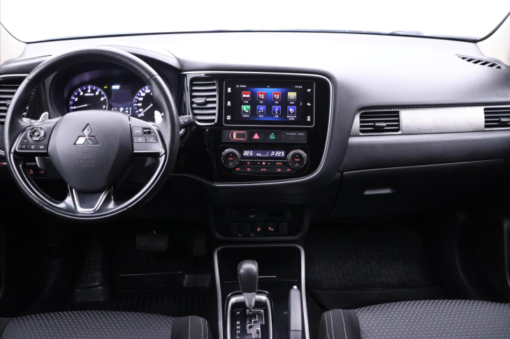 Mitsubishi Outlander 2,0 Mivec Intense CVT 4WD