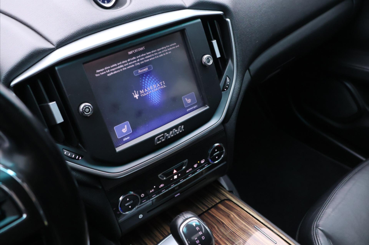 Maserati Ghibli 3,0 i 302kw 4X4 Q4