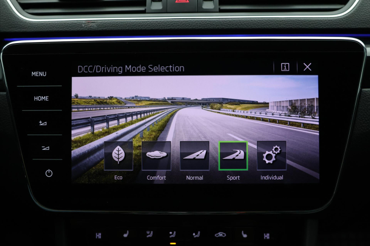 Škoda Superb 2,0 TDI 140kW DSG L&K 4x4 CZ