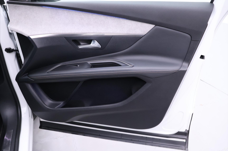 Peugeot 3008 1,6 PureTech 133kW Automat GT