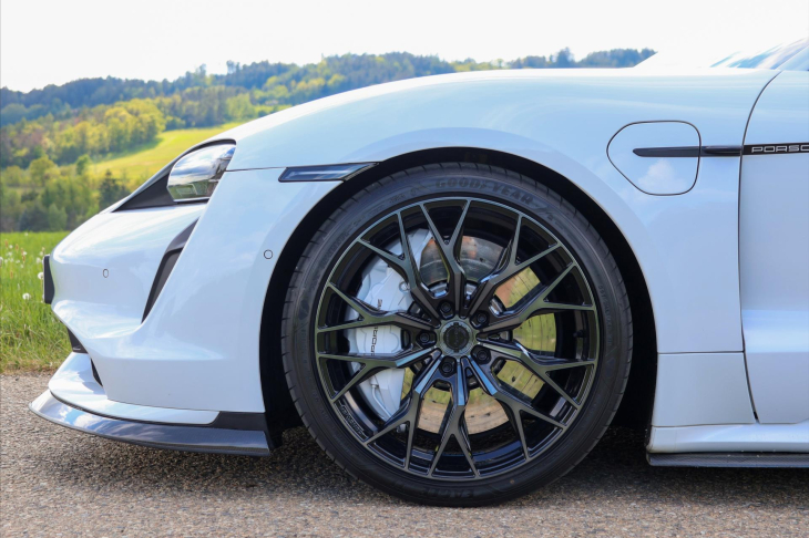 Porsche Taycan Turbo 460kW DPH CZ
