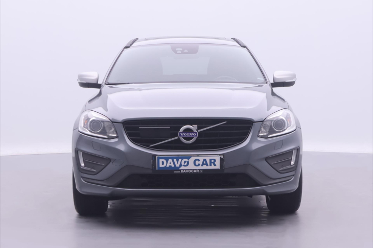 Volvo XC60 2,4 D5 AWD R-Design Serv.Kniha