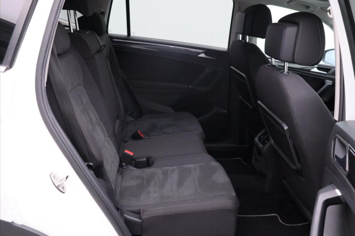 Volkswagen Tiguan Allspace 2,0 TSI 162kW DSG 4M LED 1.Maj