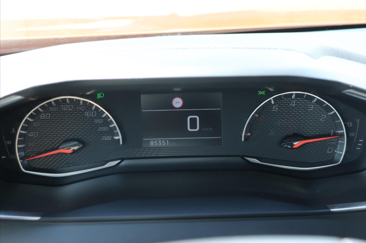 Peugeot 2008 1,2 PT 74kW CZ Klima ACTIVE