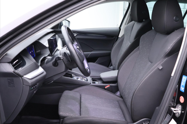 Škoda Octavia 2,0 TDI DSG Clever Matrix DPH