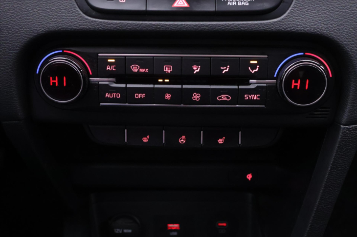 Kia Ceed 1,5 T-GDI 117kW GT-Line CZ DPH SW