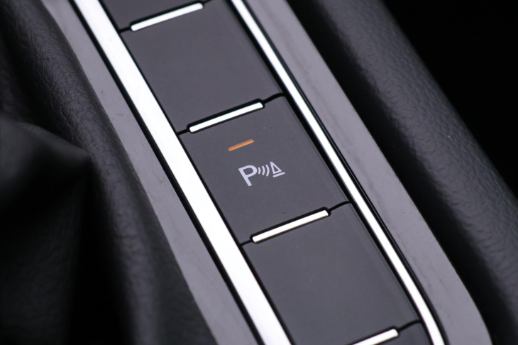 Volkswagen Passat 2,0 TDI DSG Matrix Virtual DPH