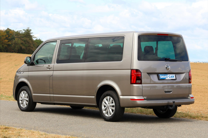 Volkswagen Transporter 2,0 TDI DSG Bulli Long 9-Míst
