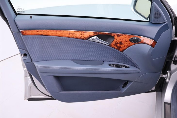 Mercedes-Benz Třídy E 2,7 270CDI 130kW Elegance