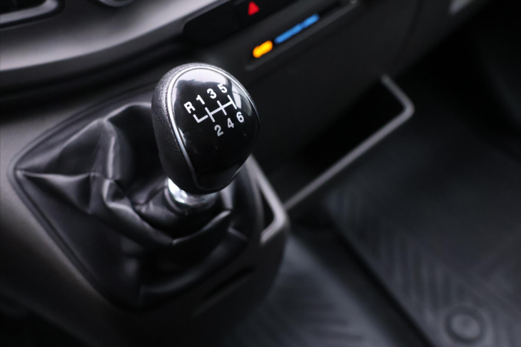 Ford Transit 2,0 TDCI 96kW L2 9-Míst CZ DPH