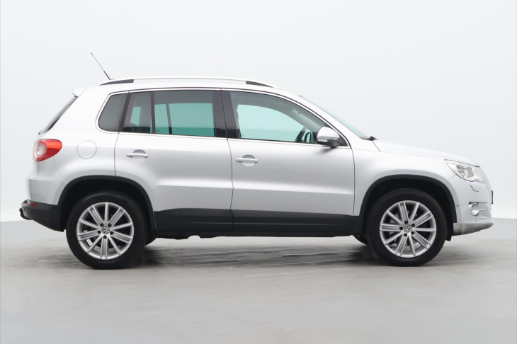 Volkswagen Tiguan 2,0 103KW KŮŽE DSG 4MOTION ALU