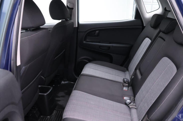 Kia Venga 1,6 i 91 kW Klima Serv.kniha