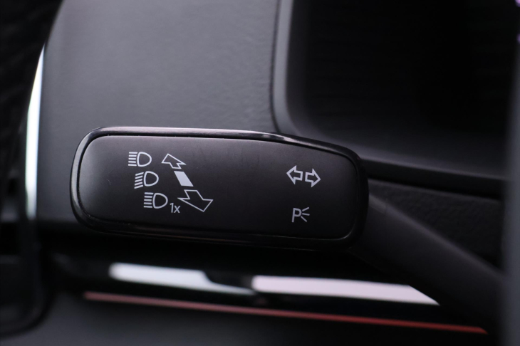 Škoda Karoq 2,0 TDI Scout 4x4 Virtual Navi