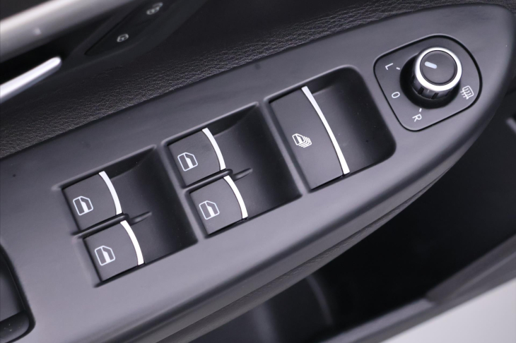 Volkswagen EOS 1,4 TSI 90kW Aut.Klima Kůže