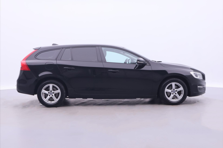 Volvo V60 2,0 D3 110kW Momentum
